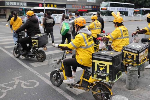 Sau Alibaba, nền tảng giao đồ ăn lớn nhất Trung Quốc bị điều tra