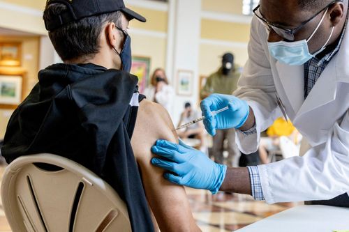 Bang của Mỹ phát trái phiếu 100 USD cho thanh niên đã tiêm vaccine