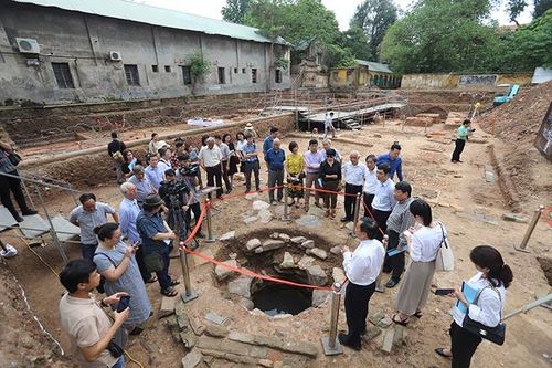 Khai quật khảo cổ học tại Hoàng thành Thăng Long 2021: Đã chạm tới Chính điện Kính thiên
