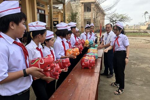 Quan tâm cải thiện chất lượng giáo dục ở huyện đảo Lý Sơn
