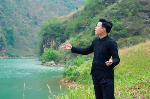 Ca sĩ Vũ Thắng Lợi hát về mối tình đẹp Khâu Vai trong MV 'Hương mộc miên'