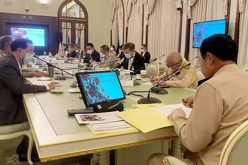 Thủ tướng Thái Lan bị phạt vì không đeo khẩu trang