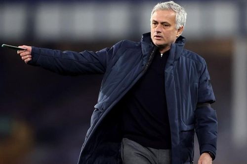 HLV Jose Mourinho chấp nhận giảm lương để về CLB cũ