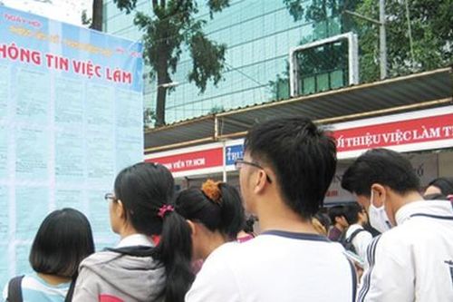 Hai triệu thanh niên thất nghiệp, nguy cơ một thế hệ bị 'phong tỏa'