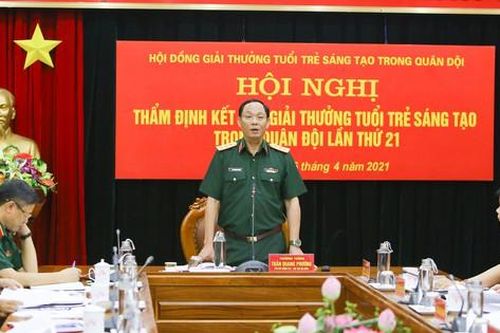 Xét gần 580 công trình về giải thưởng sáng tạo trong quân đội