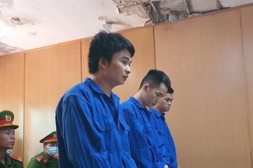 Tiệm vàng ở Sài Gòn bị cướp sau 2 tiếng súng