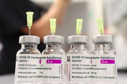 Bị chỉ trích thu gom, Mỹ thông báo sẽ xuất khẩu 60 triệu liều vắc-xin AstraZeneca