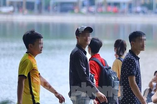 Nguy cơ dịch COVID-19 cực cao, người dân Hà Nội vẫn thờ ơ với khẩu trang
