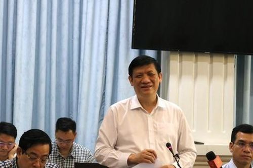 Bộ trưởng Y tế: Hỗ trợ địa phương tự xét nghiệm và khẳng định COVID-19