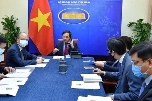 Bộ trưởng Bùi Thanh Sơn điện đàm với Ngoại trưởng Nga