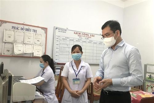 Không được chủ quan, lơ là; hạn chế tổ chức các sự kiện đông người