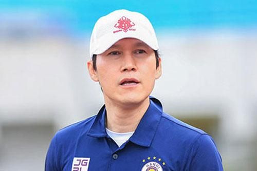 HLV Park Choong Kyun: 'HAGL có khoảng cách lớn với Hà Nội FC'