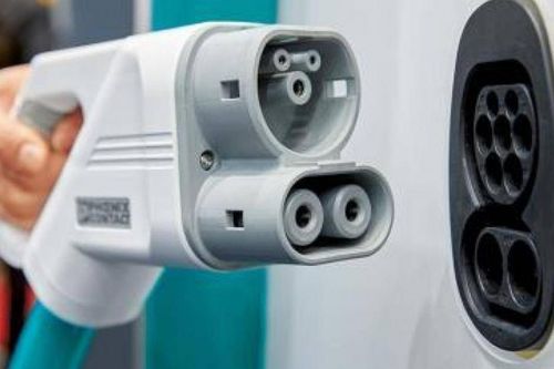 Xe điện tại Việt Nam sẽ sử dụng các loại sạc cắm nào để nạp pin?
