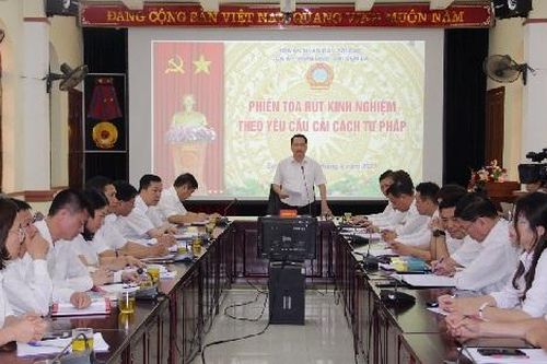 Tòa án nhân dân tỉnh Sơn La tổ chức phiên tòa rút kinh nghiệm theo tinh thần cải cách tư pháp
