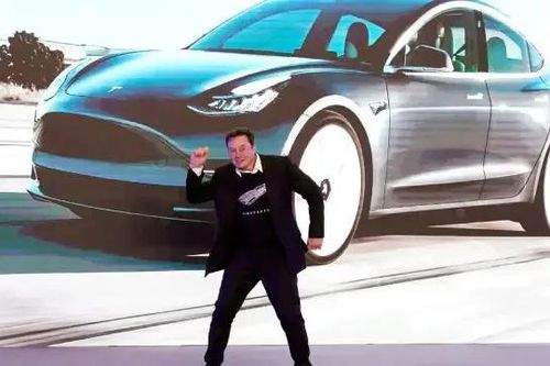 Tesla báo lãi kỷ lục, Elon Musk được thưởng 11 tỷ USD