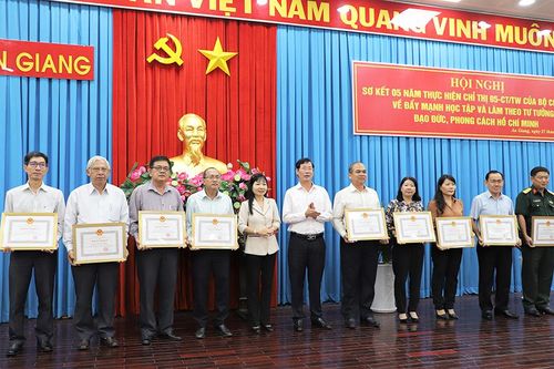 Ban Thường vụ Tỉnh ủy An Giang sơ kết 5 năm học tập và làm theo tư tưởng, đạo đức, phong cách Hồ Chí Minh