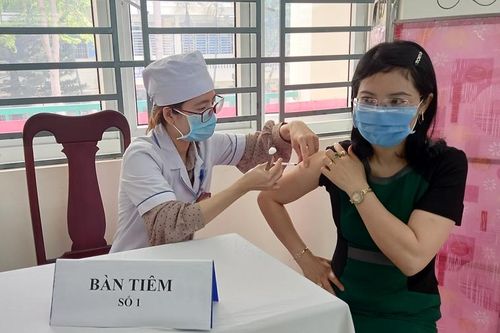 Lâm Hà tổ chức tiêm vắc xin phòng Covid-19