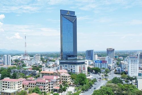 Thông qua Nghị quyết điều chỉnh địa giới và thành lập các phường thuộc thành phố Huế