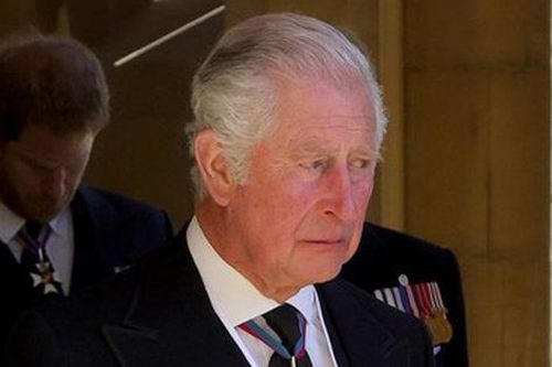 Thái tử Charles sẽ 'loại Harry và Meghan khỏi hoàng gia khi lên ngôi'