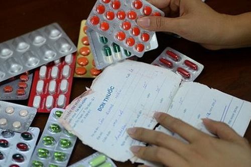 Sai lầm dễ gặp khi cho trẻ uống kháng sinh