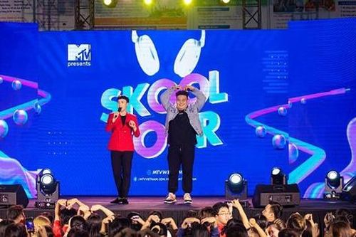 Yuno Bigboi, Ricky Star, Uni5 mang loạt hit triệu view 'đột kích' các trường đại học