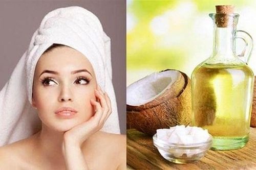 Công dụng tuyệt vời của dầu dừa đối với mái tóc