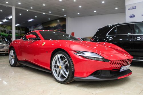 Siêu xe Roma màu đỏ đặc trưng Ferrari vừa về Việt Nam
