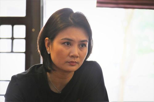 'Kim Huệ thiếu minh bạch khi nhận tiền lót tay trước'