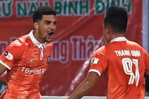 CLB Hà Nội 0-1 Bình Định: Cựu cầu thủ U16 Barca tỏa sáng