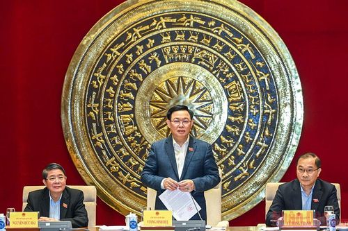 Chủ tịch Quốc hội làm việc với Thường trực Ủy ban Kinh tế, Ủy ban Khoa học - Công nghệ và Môi trường
