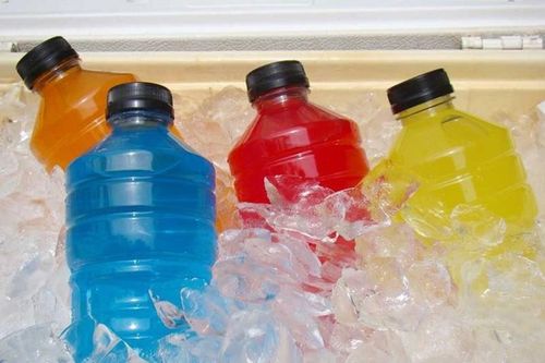 10 đồ uống đang âm thầm rút ngắn tuổi thọ của bạn
