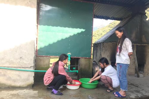 Giữ ấm cho học trò vùng cao từ 'công nghệ tuổi thơ'