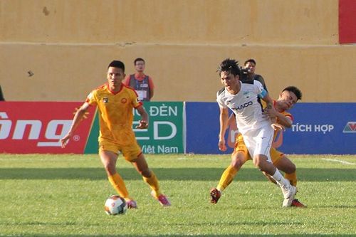 Trả lại tiền vé trận Đông Á Thanh Hóa - Hoàng Anh Gia Lai cho người hâm mộ