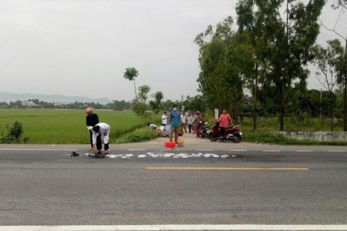 Hà Tĩnh: Gây tai nạn chết người, tài xế ô tô điều khiển phương tiện bỏ chạy