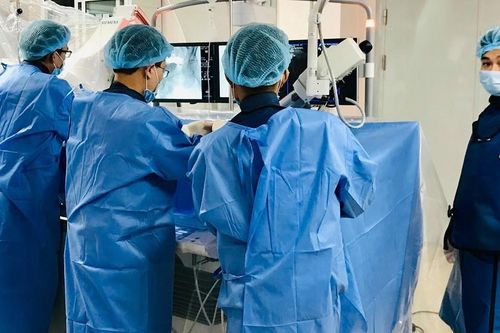 Tai nạn trong lúc 'yêu', người đàn ông bị cương cứng suốt 4 ngày