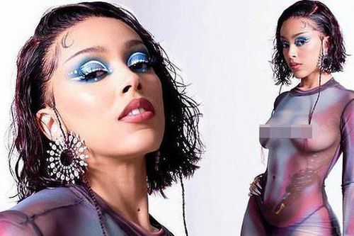 'Nóng mặt' bộ váy xuyên thấu mỏng tang còn 'quên' nội y của Doja Cat