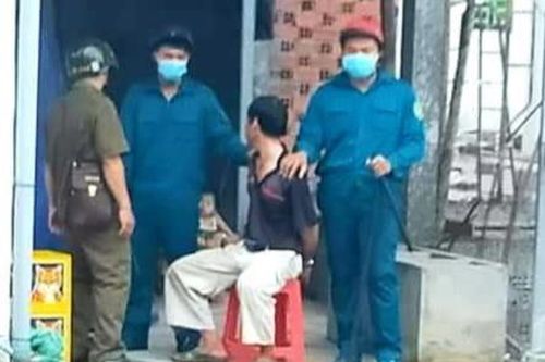 Bị nghi nhặt được tiền không trả, chém 2 vợ chồng thương vong