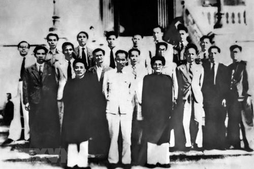 Triển lãm chuyên đề 'Chủ tịch Hồ Chí Minh với các kỳ bầu cử Quốc hội'