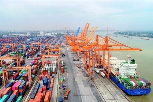 ADB nói gì về triển vọng kinh tế Việt Nam?