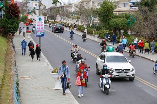 Đà Lạt tạm ngưng phố đi bộ, cấm xe tải một số tuyến đường dịp lễ 30/4 và 1/5