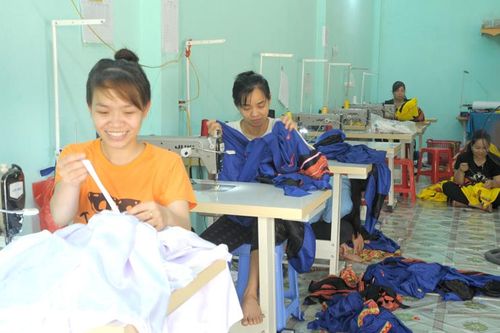 Phụ nữ xã Minh Hương tích cực xây dựng NTM