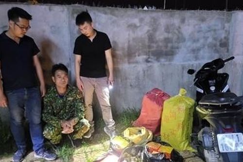 Khởi tố đối tượng bán 58 kg pháo nổ