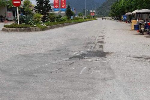 2 học sinh thương vong sau khi va chạm với xe bán tải ở Lai Châu