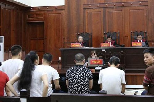 Y án tử hình 'ông trùm' ma túy Văn Kính Dương, Ngọc Miu khóc nức nở, ôm chia tay người tình