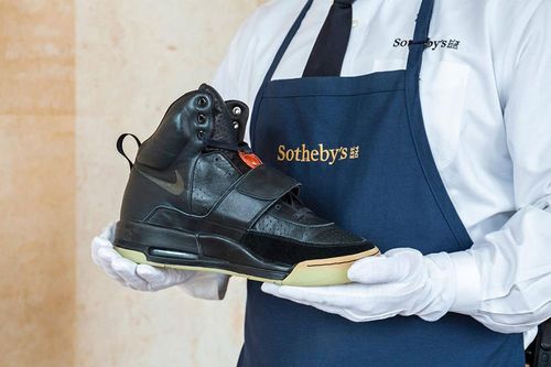 Giày Nike Air Yeezy 1 được mua với giá 1,8 triệu USD