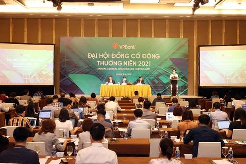 Bán 'gà đẻ trứng vàng' FE Credit có ảnh hưởng đến kế hoạch lợi nhuận của VPBank?