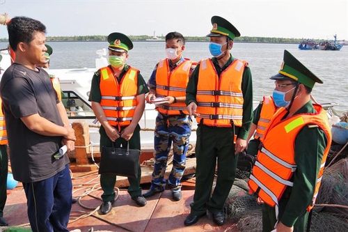 Xác định 'chống xuất nhập cảnh trái phép là nhiệm vụ chiến đấu'