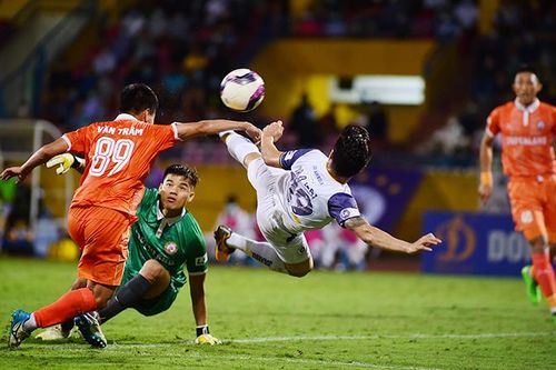 Hoàng Anh Gia Lai củng cố ngôi đầu, Hà Nội FC lại thua