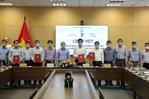 Các nhà mạng ký cam kết tăng cường xử lý sim rác