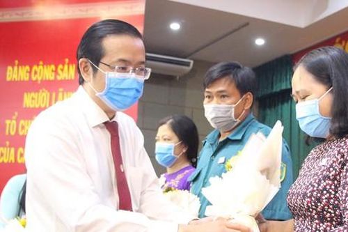 Học tập, làm theo Bác bằng việc làm cụ thể